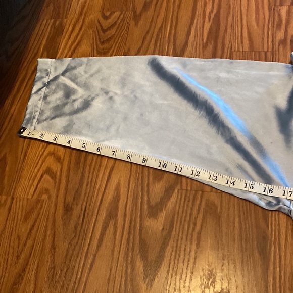 VINTAGE CHRISTIAN DIOR PALE BLUE SATIN PAJAMA TOP WITH EMBROIDERY LOGO. SIZE M/L - Picture 6 of 8